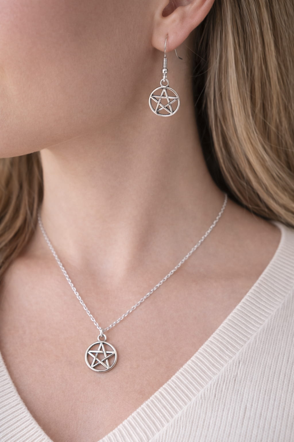 pentagram halsband pa person silver smycke