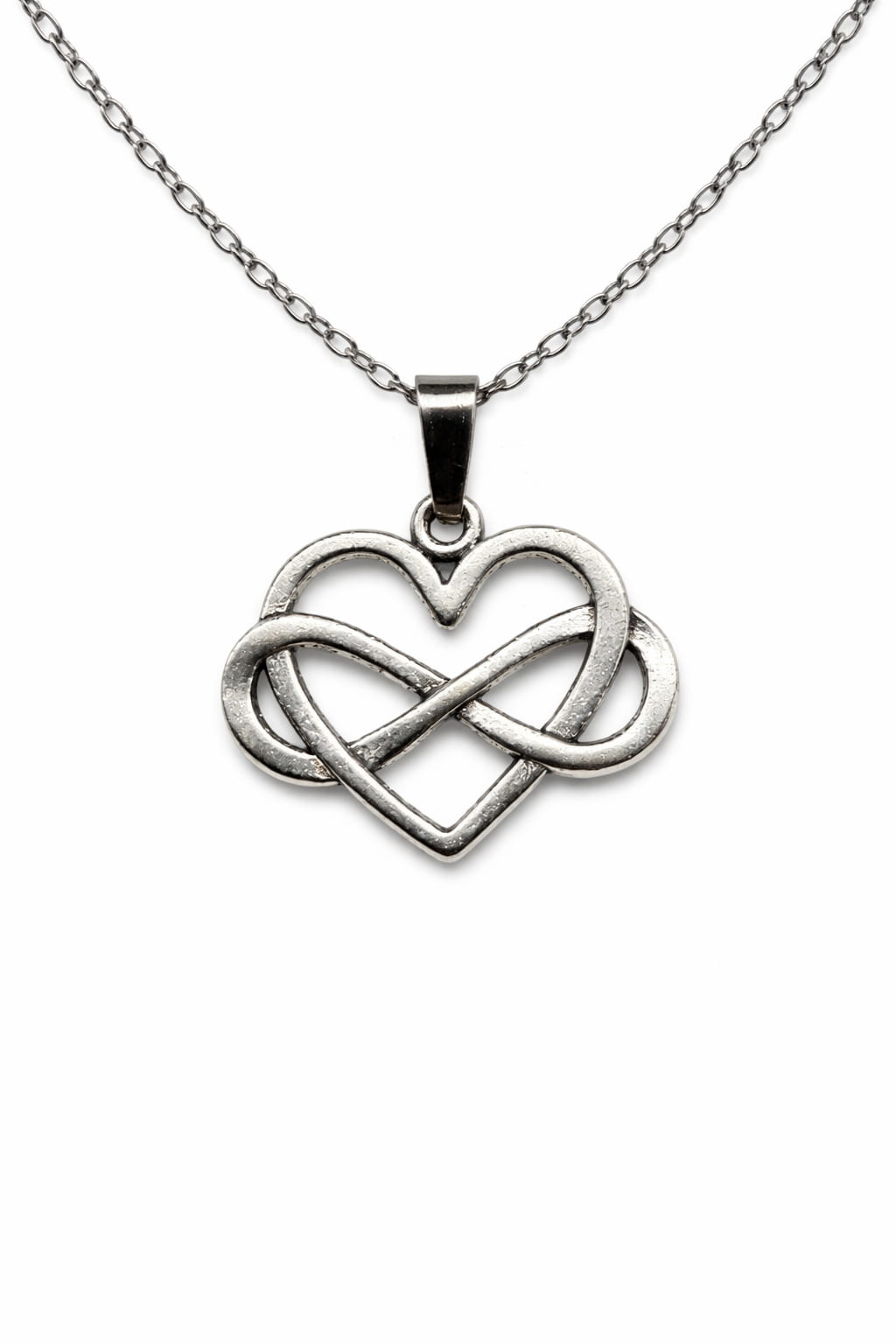 Infinity heart halsband i silverfärg med kedja i rostfritt stål
